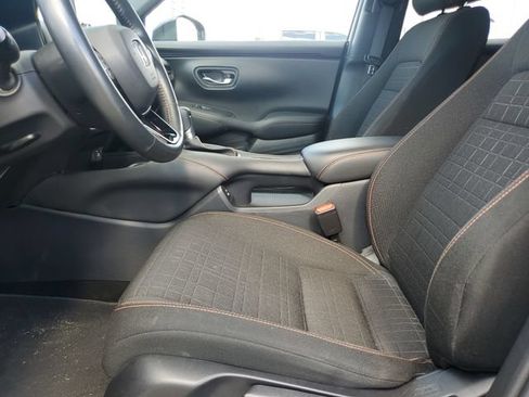 Used 2024 Nissan Altima 2.5 SV FWD image 15