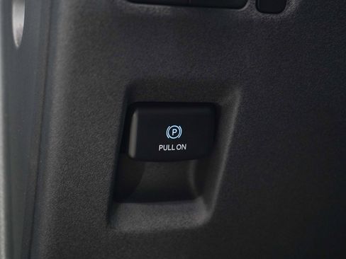 Used 2025 Ford Expedition Max Platinum image 34