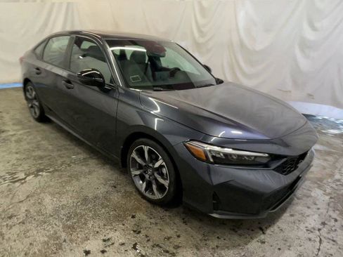 Used 2025 Honda Civic Sport Touring image 2