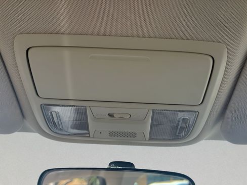 Used 2015 Honda CR-V LX image 32
