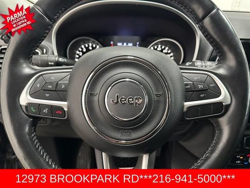 Used 2019 Jeep Compass Latitude FWD image 11