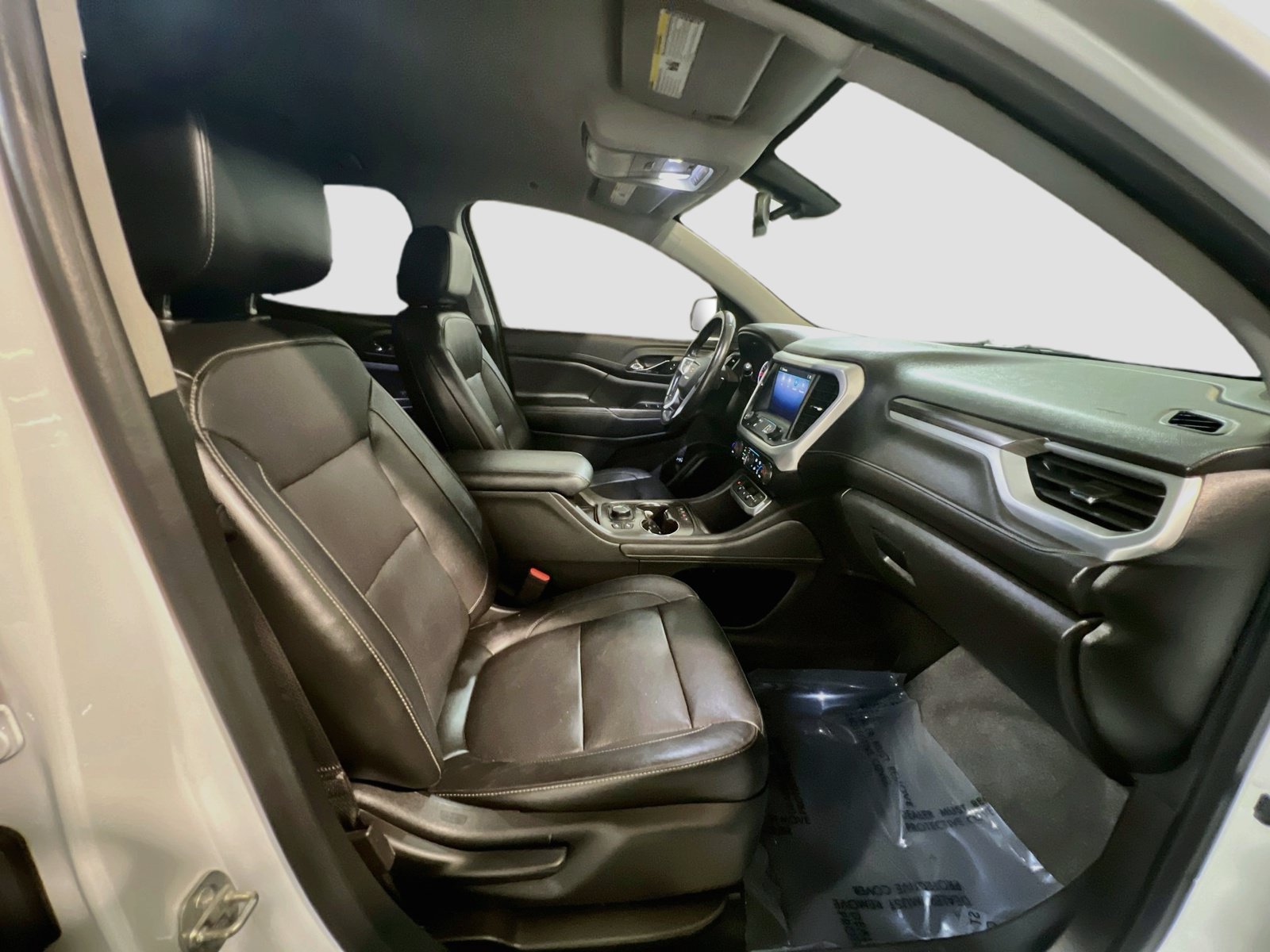 Used 2020 GMC Acadia SLT FWD image 20