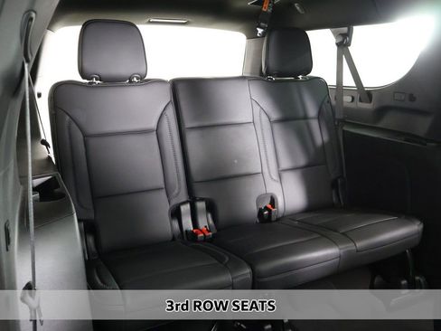 Used 2025 GMC Yukon XL Denali AWD/4WD image 13