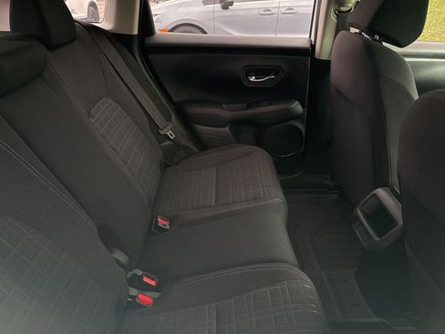 Used 2023 Honda HR-V LX image 12