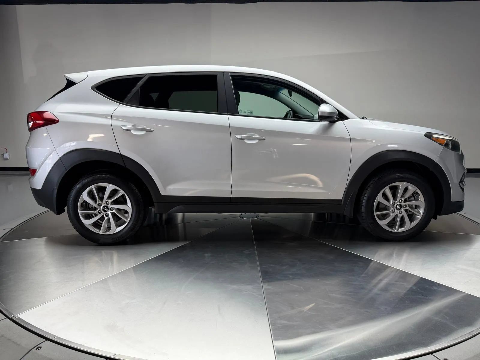 Used 2018 Hyundai Tucson SE AWD/4WD image 6