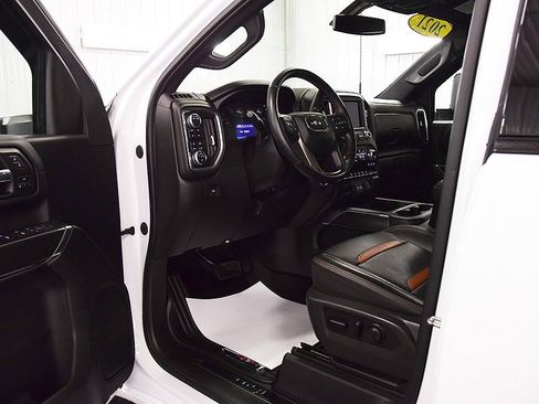 Used 2021 GMC Sierra 2500 AT4 image 16