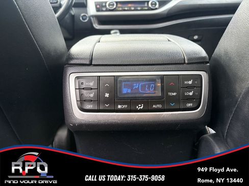 Used 2019 Toyota Highlander Limited Platinum AWD/4WD image 26