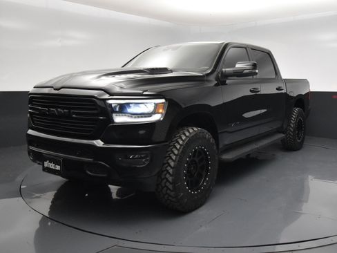 Used 2023 RAM 1500 Laramie AWD/4WD image 2
