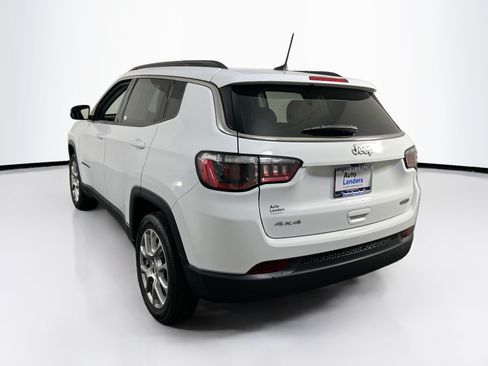 Used 2022 Jeep Compass Latitude AWD/4WD image 7