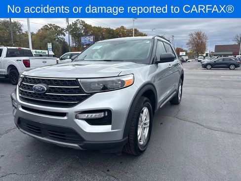 Used 2023 Ford Explorer XLT w/ Equipment Group 202A image 2