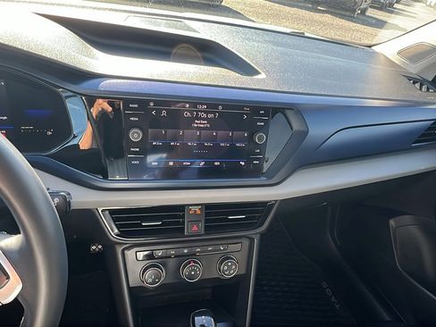 Used 2022 Volkswagen Taos SE image 28