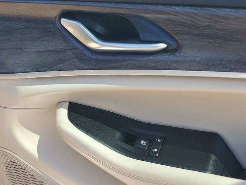 Used 2022 Jeep Grand Cherokee Limited w/ Luxury Tech Group II image 49