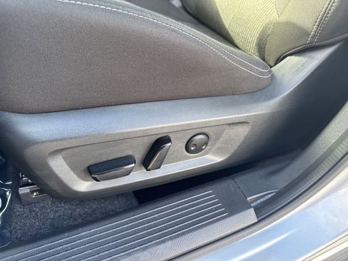 Certified 2025 Nissan Rogue SV FWD image 29
