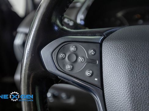 Used 2020 Chevrolet Traverse Premier FWD image 14