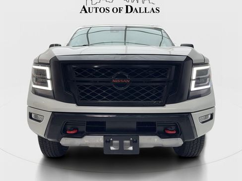 Used 2021 Nissan Titan PRO-4X AWD/4WD image 3