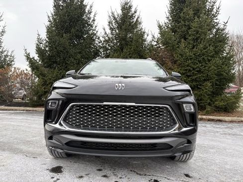 Used 2024 Buick Encore GX Avenir w/ Avenir Convenience Package image 11