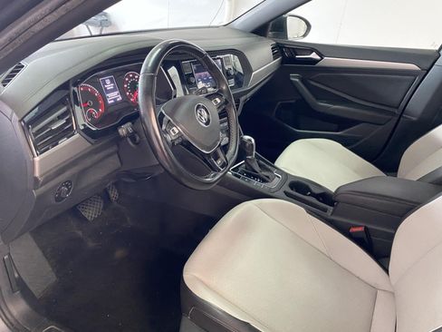 Used 2019 Volkswagen Jetta R-Line FWD image 17