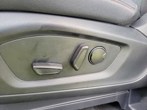 Used 2025 Ford Explorer Active RWD image 10