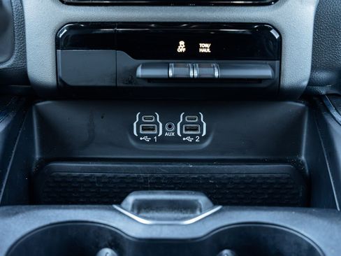 Used 2024 RAM 1500 Laramie image 28