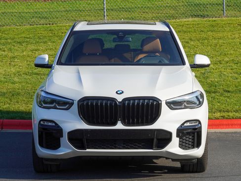 Used 2021 BMW X5 xDrive40i w/ M Sport Package AWD/4WD image 3