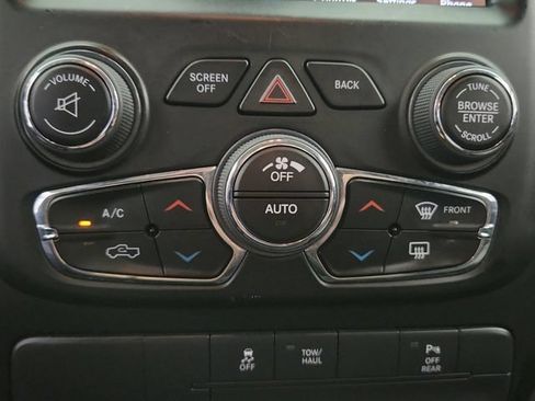 Used 2019 RAM 1500 Warlock AWD/4WD image 15