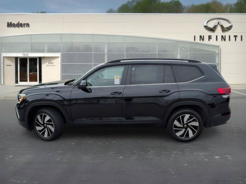 Used 2025 Volkswagen Atlas SE FWD image 6