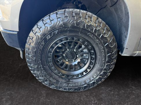 Used 2025 Chevrolet Silverado 1500 LT Trail Boss AWD/4WD image 14
