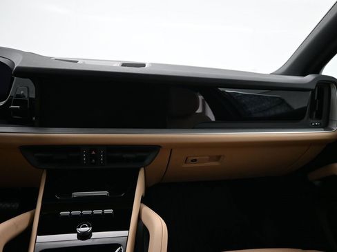 New 2026 Porsche Cayenne image 11