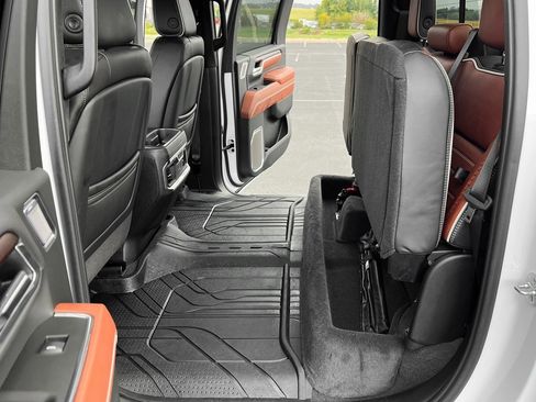 Used 2025 GMC Sierra 3500 Denali Ultimate image 25