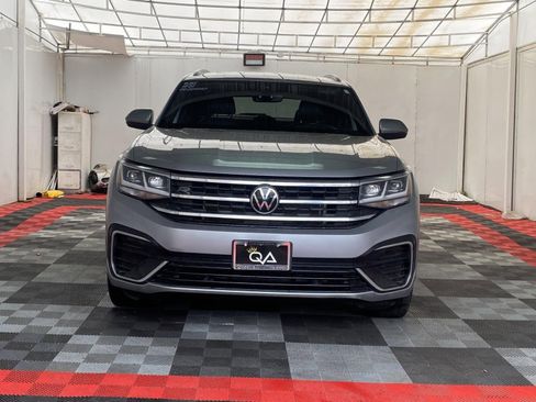 Used 2022 Volkswagen Atlas Cross Sport SEL R-Line image 2