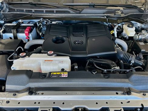 Used 2025 Toyota Tundra SR5 image 26