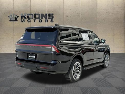 New 2026 Lincoln Navigator Premiere AWD/4WD image 5