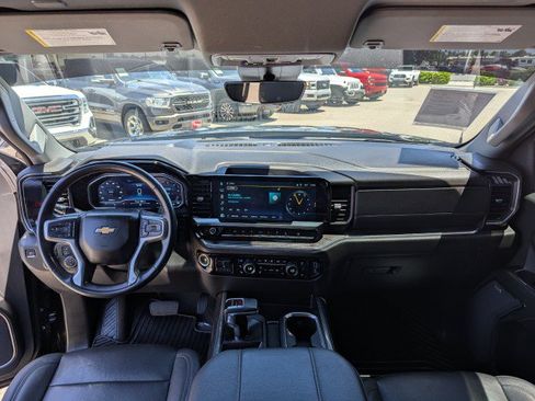 Used 2024 Chevrolet Silverado 1500 LTZ w/ Technology Package AWD/4WD image 26