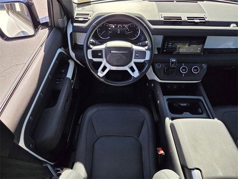 Used 2023 Land Rover Defender 110 S image 12