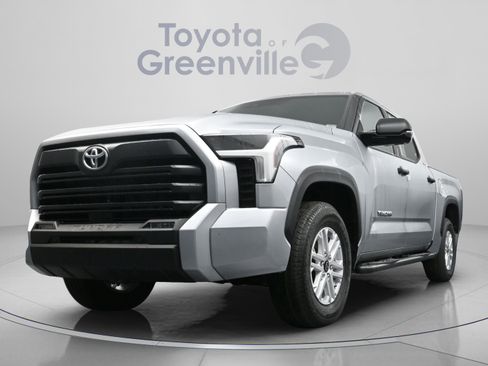 Used 2025 Toyota Tundra SR5 w/ SR5 Convenience Package RWD image 25