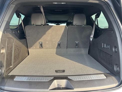 Certified 2025 Chevrolet Suburban Z71 w/ Z71 Off-Road Package image 30