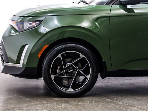 Used 2023 Kia Soul EX image 11