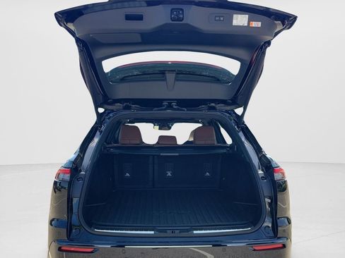 New 2026 Toyota Crown Signia AWD/4WD image 9