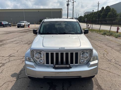 Used 2008 Jeep Liberty Sport w/ Popular Equipment Group AWD/4WD image 8