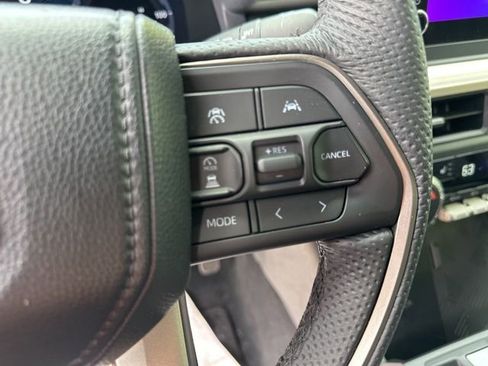 Used 2024 Toyota Tacoma TRD Off-Road image 18