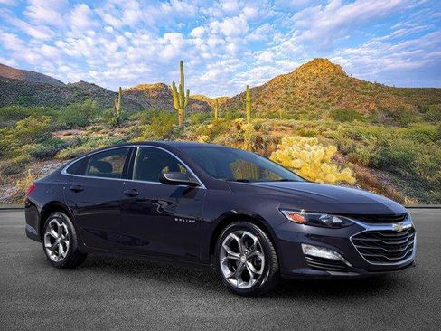 Used 2023 Chevrolet Malibu LT FWD image 2