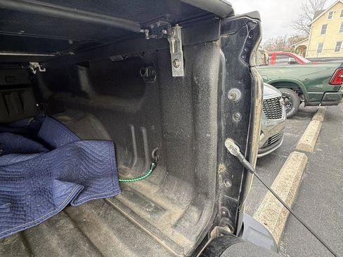 Used 2016 GMC Sierra 1500 SLE w/ All-Terrain Package image 10