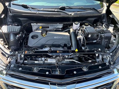 Used 2022 Chevrolet Equinox RS w/ Infotainment Package FWD image 12