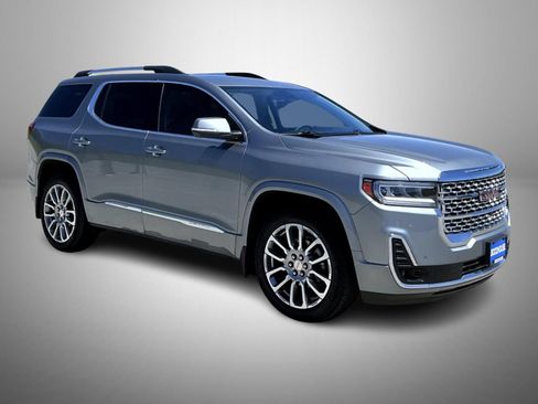 Used 2023 GMC Acadia Denali w/ Denali Ultimate Package AWD/4WD image 3