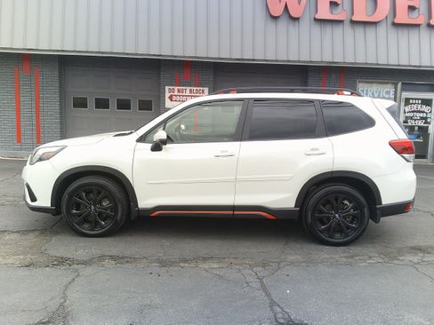 Used 2023 Subaru Forester Sport AWD/4WD image 2