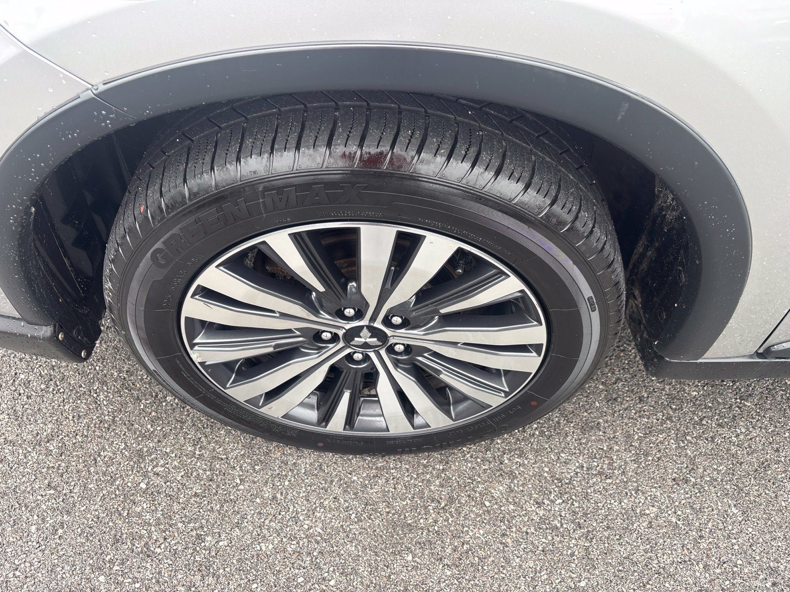 Used 2019 Mitsubishi Outlander AWD image 10