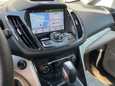 Used 2016 Ford C-MAX Energi SEL w/ Equipment Group 301A FWD image 14