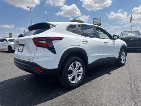 New 2026 Chevrolet Trax LS w/ Driver Confidence Package image 7