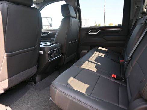 New 2026 GMC Sierra 3500 Denali w/ Denali Reserve Package image 17