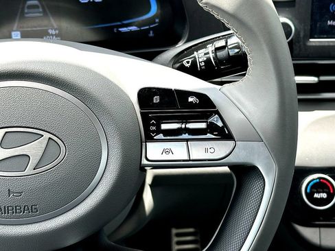 Used 2025 Hyundai Elantra Sport FWD image 26